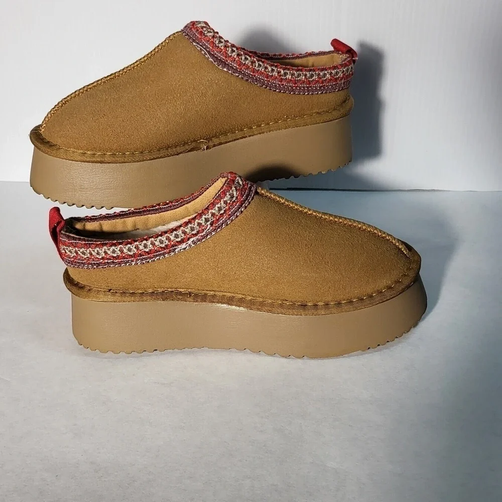 The Unbranded Brand stylish tan
